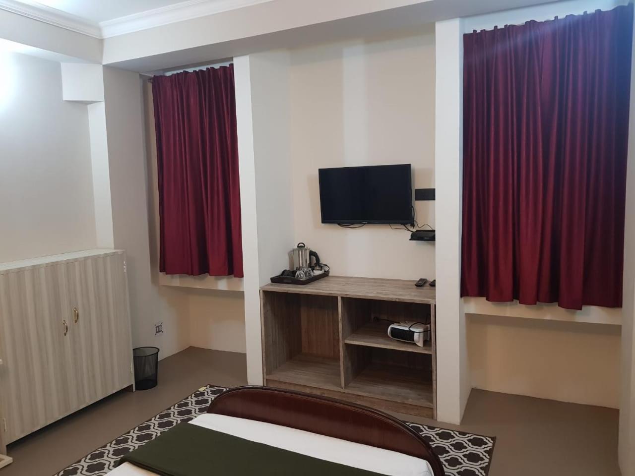 Rockski Boutique Bed & Breakfast ชิลลอง ภายนอก รูปภาพ